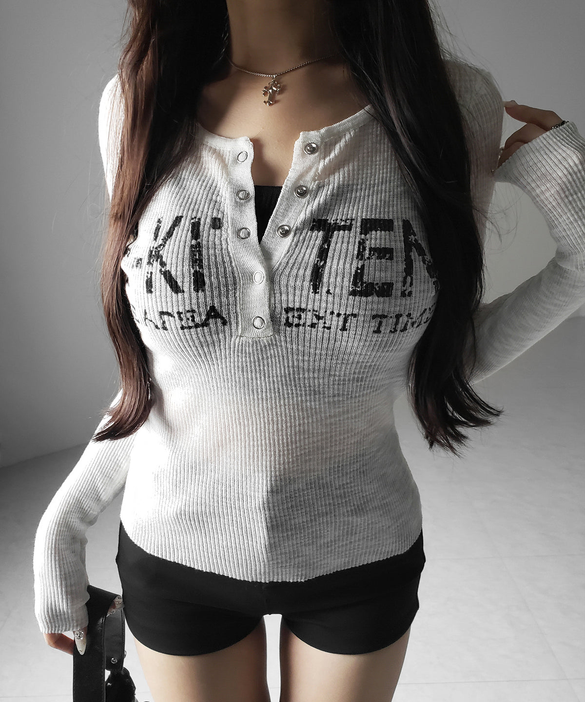 ヘンリーネックフェイクレイヤードロゴ長袖シアーニットトップス ／ henly neck fake layered logo longsleeve sheer rib knit tops