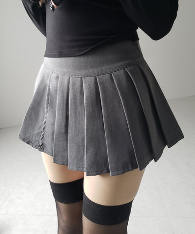 【 ２color 】プリーツマイクロミニスカパン ／ pleated micro mini skirt pants