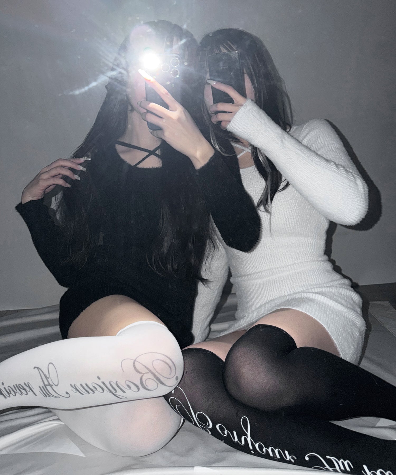 【 選べる３柄アソート 】レタリングロゴシアーニーハイソックス ／ lettering logo sheer knee high socks