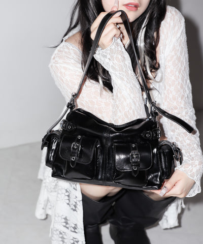 【ショルダーにできる2WAY】4バックルポケットワンハンドルショルダーバッグ／4 buckle pocket one handle shoulder bag