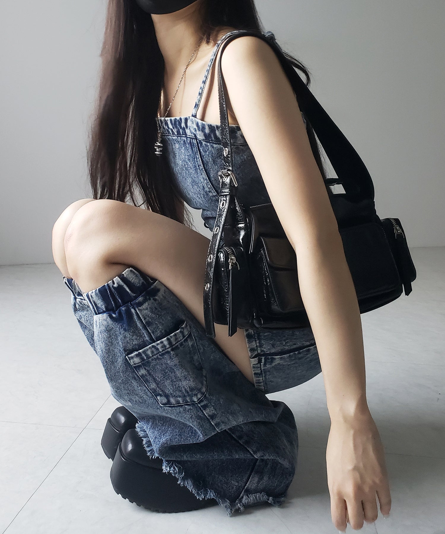 【 セットアップ着用可能 】ヴィンテージケミカルブリーチストラップデニムキャミワンピース ／ vintage chemical bleach strap denim cami onepiece