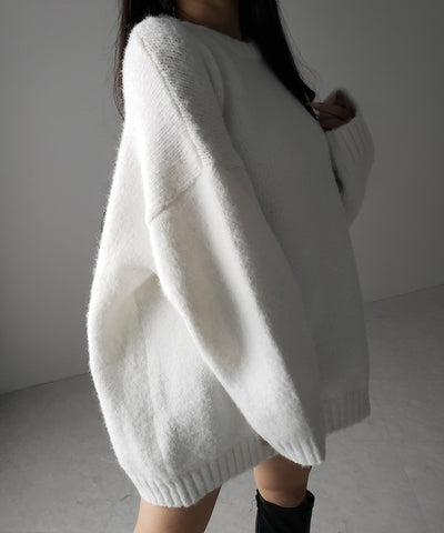オーバーサイズフラッフィーニットプルオーバー ／ oversize fluffy knit pullover