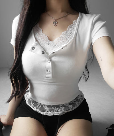 レースレイヤードヘンリーネックスクエア半袖Ｔシャツ ／ lace layered henley neck square short sleeve T-shirt