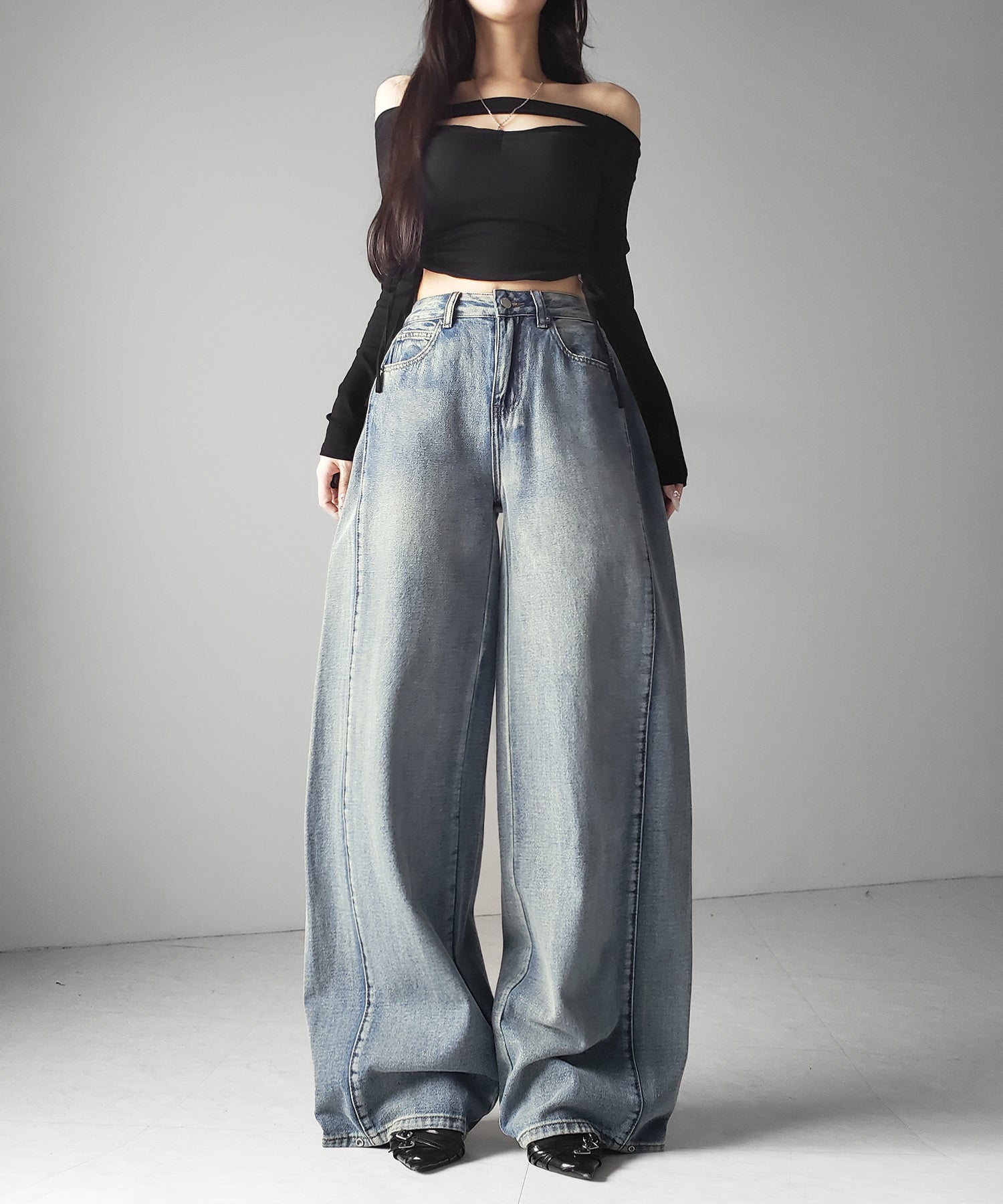 ヴィンテージライクウォッシュカーブワイドデニム ／ vintage like wash curve wide denim
