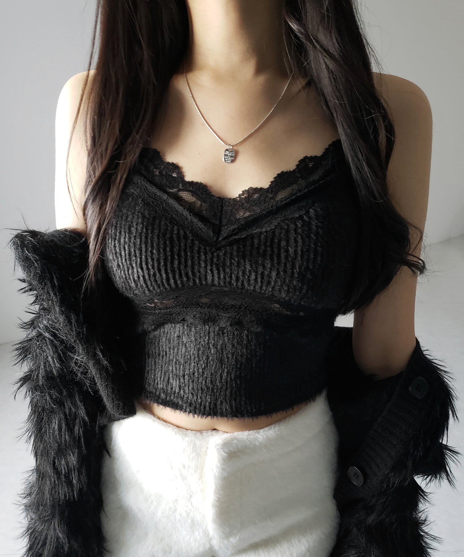 【 カップ付き 】ダブルレースシャギーファーショートビスチェキャミソール ／ double lace shaggy fur short bustier camisole