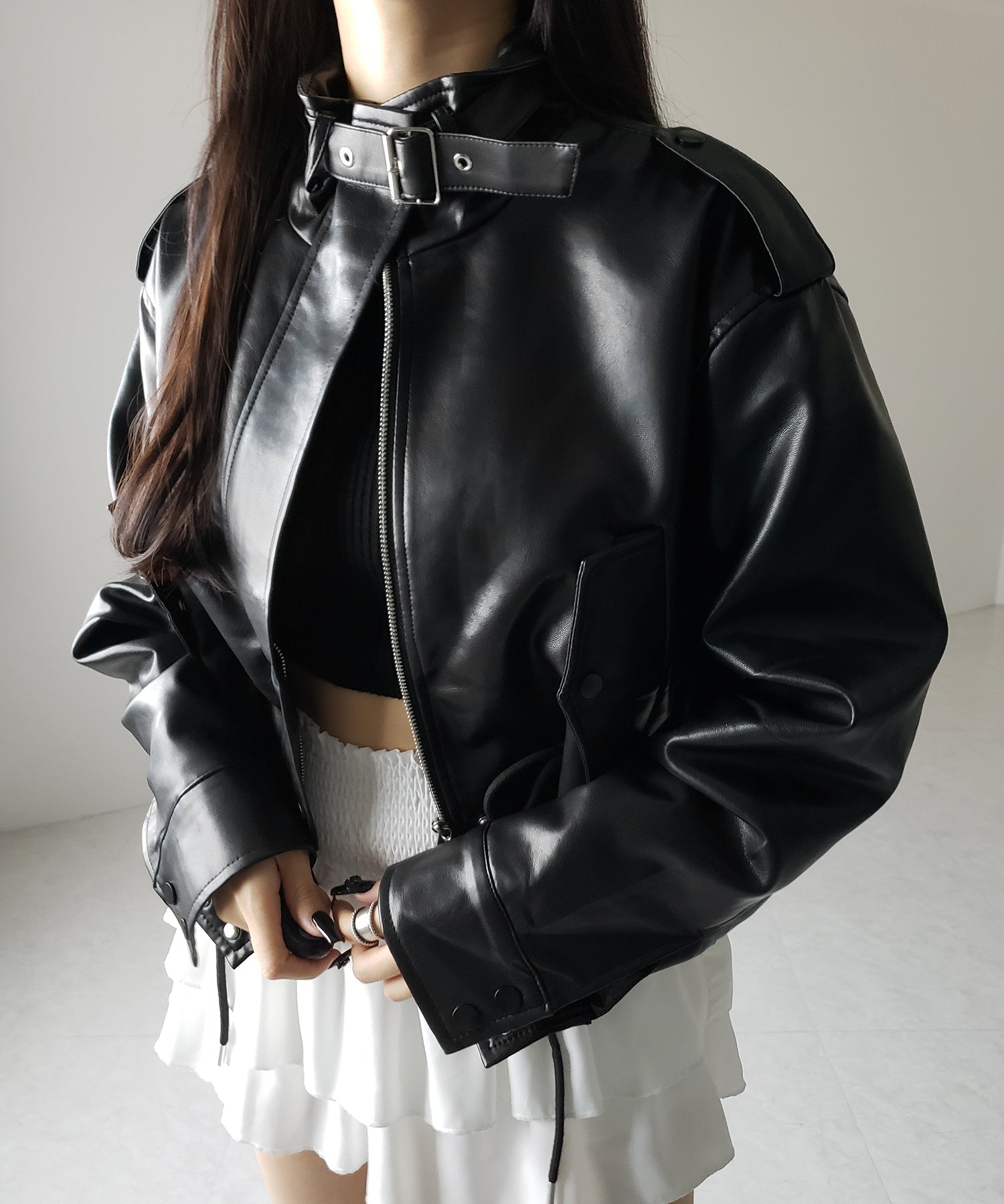 【 ２WAY 】スタンドカラーベルテッドフェイクレザーショートブルゾン ／ stand collar belted fake leather short blouson