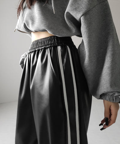 【 選べる４size ／ ２color 】２WAY サイドラインフェイクレザーワイドパンツ ／ ２WAY Sideline fake leather wide pants