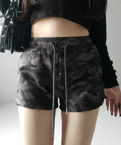 【 ２color 】ヴィンテージカモフラタイトショートパンツ ／ Vintage camouflage tight short pants
