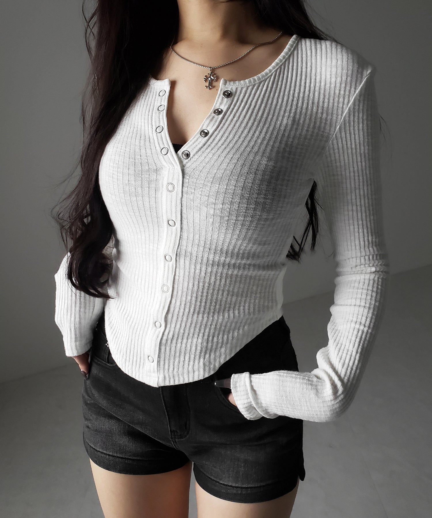 スナップボタンタイトリブカットソートップス ／ snap button tight ribbed cutsew tops