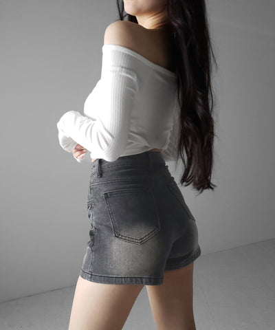 ハイウエストタイトデニムショートパンツ ／ high waist tight short pants