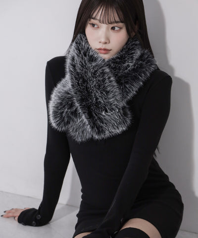フェイクファーボリュームロングマフラー ／ fake fur volume long muffler