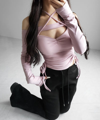 【 新色ピンク追加！ ／ ２WAY 】クロスストラップリボンカットアウトオフショルトップス ／ cross strap ribbon cutout offshoulder tops