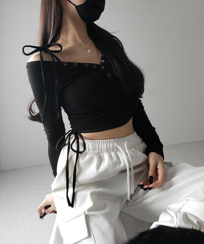 【 ２WAY ／ 裏起毛 】ナナメストラップスナップボタンシャーリングリボントップス ／ naname strap snap button shirring ribbon tops