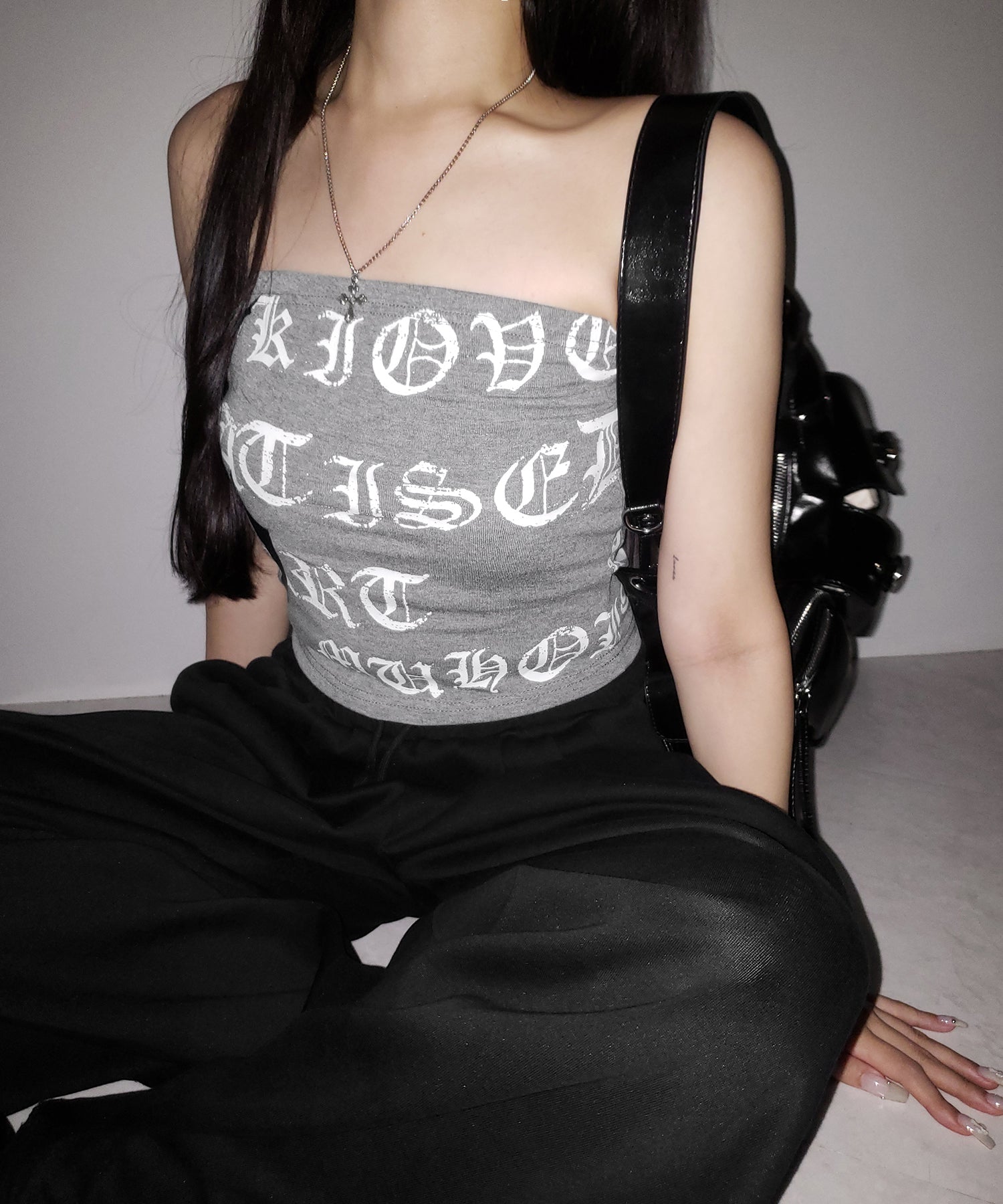 グランジロゴチューブベアトップ ／ grunge logo tube bare top