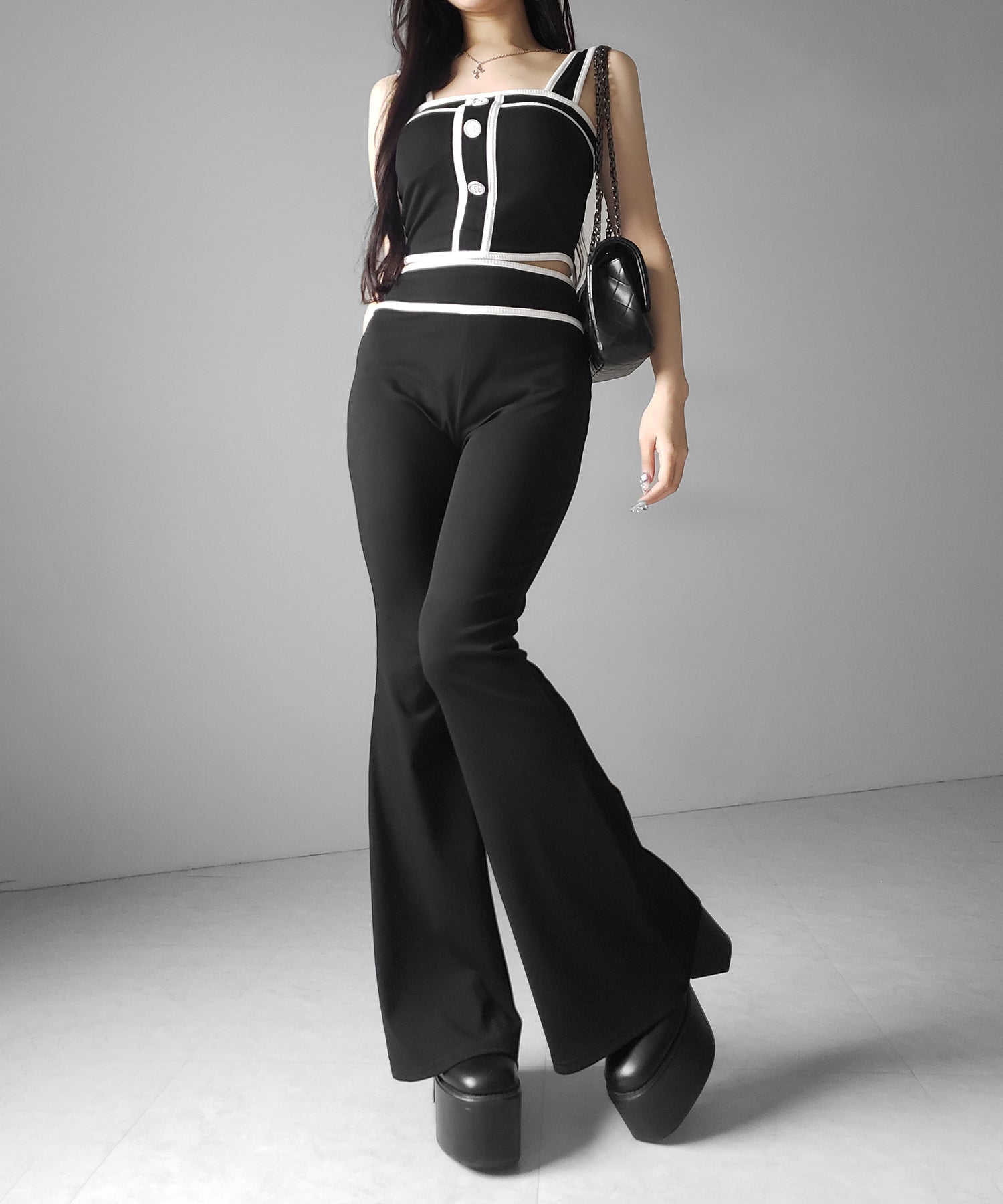 【 セットアップ】フロントボタンパイピングビスチェ＋ フレアパンツ ＳＥＴ ／ 【 SETUP 】front button piping buister ＋ flare pants SET