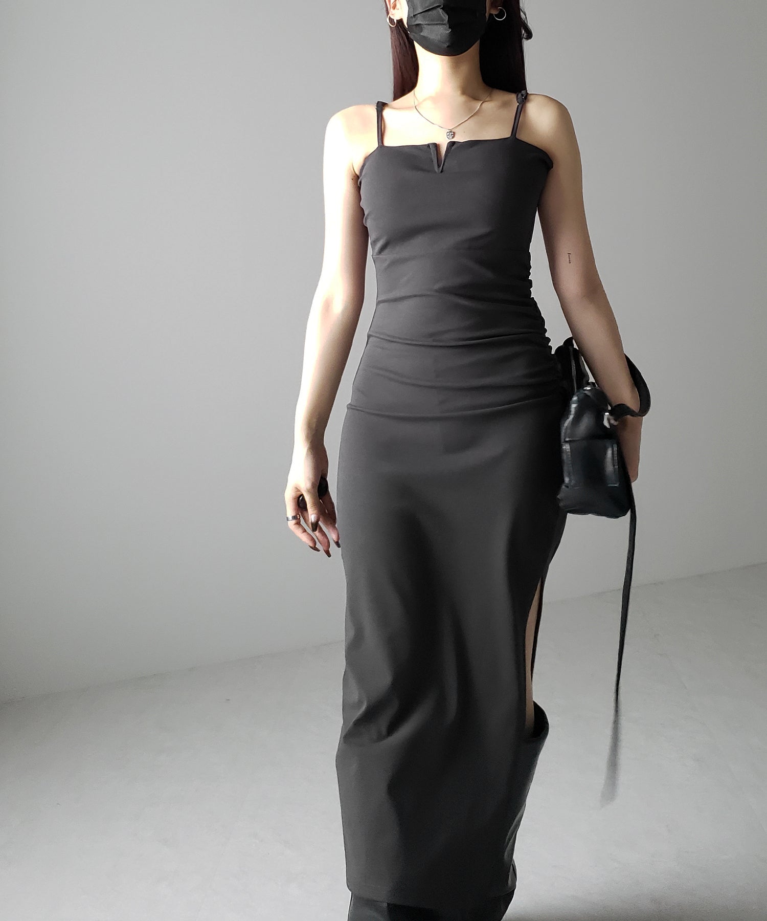 【 パッド付き 】バックストラップサイドシャーリングスリットロングキャミワンピース ／ back strap side shirring slit long cami onepiece