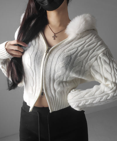 ファーフーディダブルジップショートニットパーカー ／ Fur hooded double zip short knit hoodie