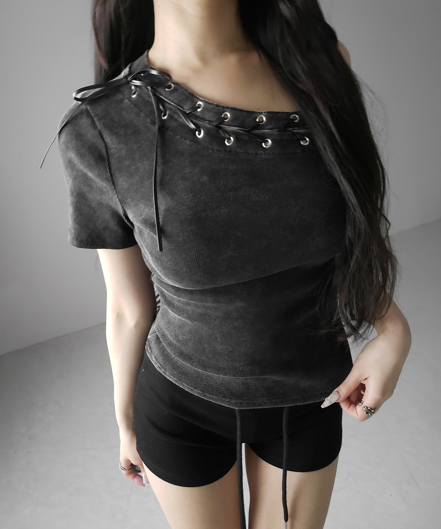 ヴィンテージカットアウトレースアップ半袖ワンショルリブトップス ／ vintage cutout laceup short sleeve one shoulder lib tops