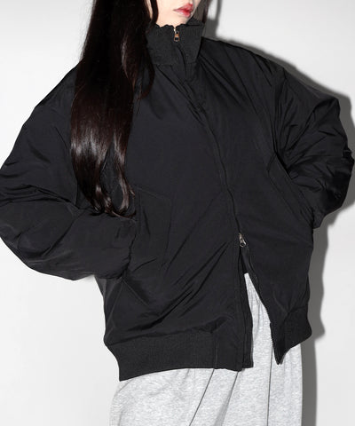 ダブルジップスタンドカラー中綿オーバーブルゾン ／ Double-zip stand-collar padded overblouson