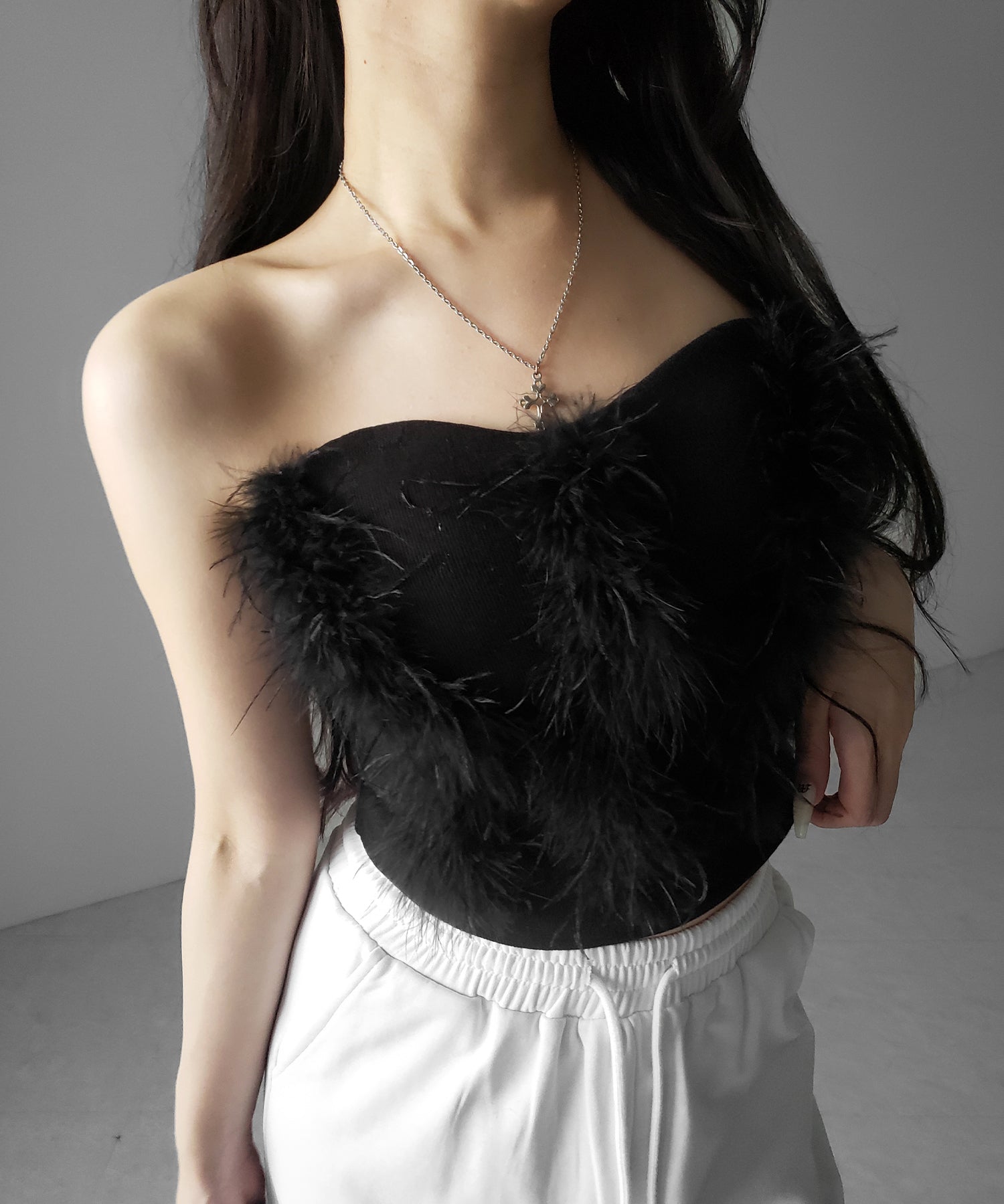 フェザーファードッキングビスチェベアトップ ／ feather fur docking bustier bare tops