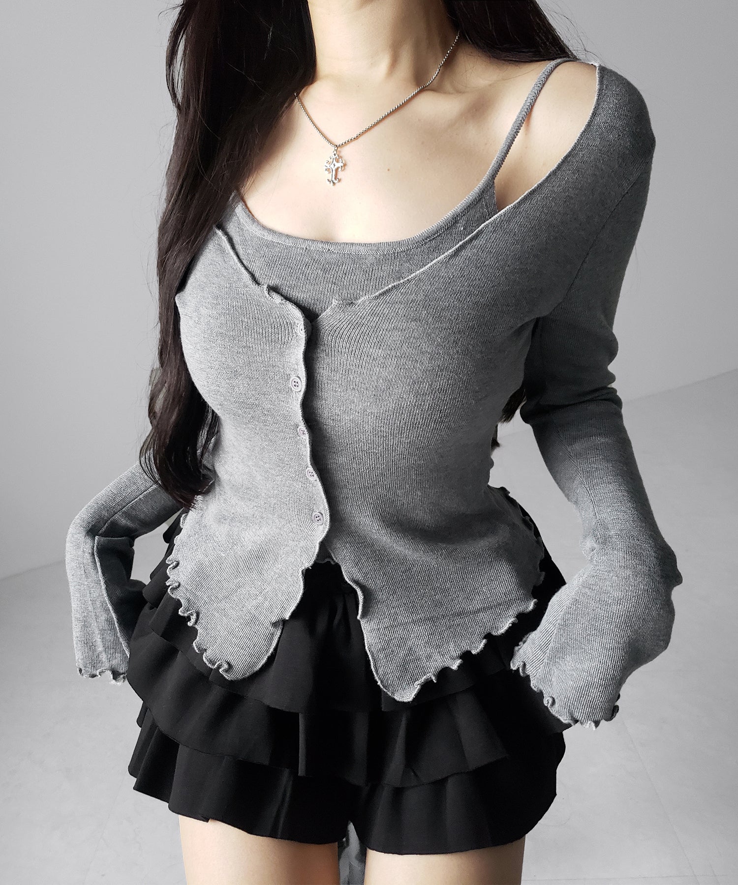 ティアードフリルカットソーミニスカート ／ tiered frill cut and sew mini skirt