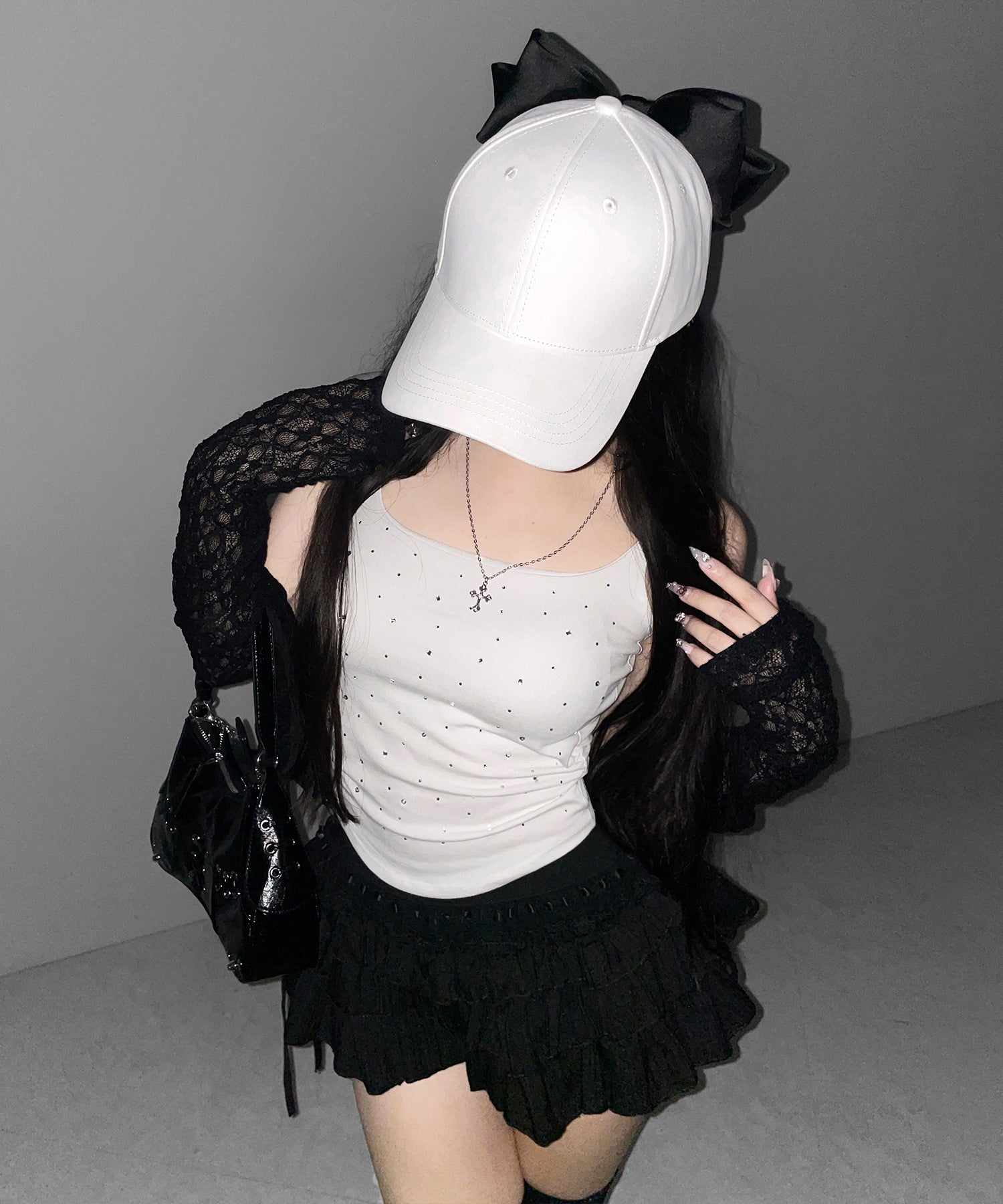 ラインストーンスクエアネックスリムキャミソール ／ Rhinestone square neck slim camisole