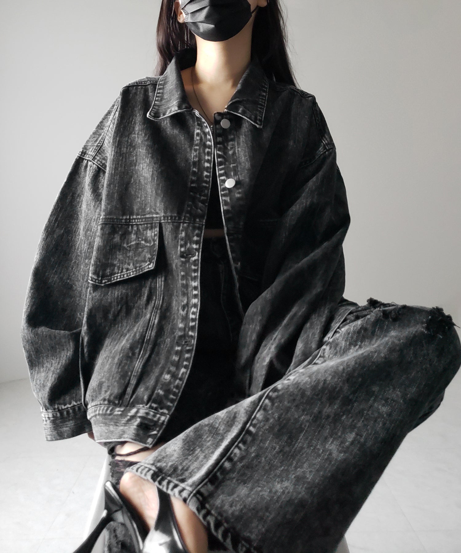 【 デニムセットアップ着用可能 】ヴィンテージケミカルブリーチタックダメージワイドデニム ／ vintage chemical bleach tuck damage wide denim