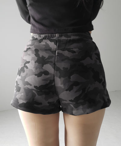 【 ２color 】ヴィンテージカモフラタイトショートパンツ ／ Vintage camouflage tight short pants