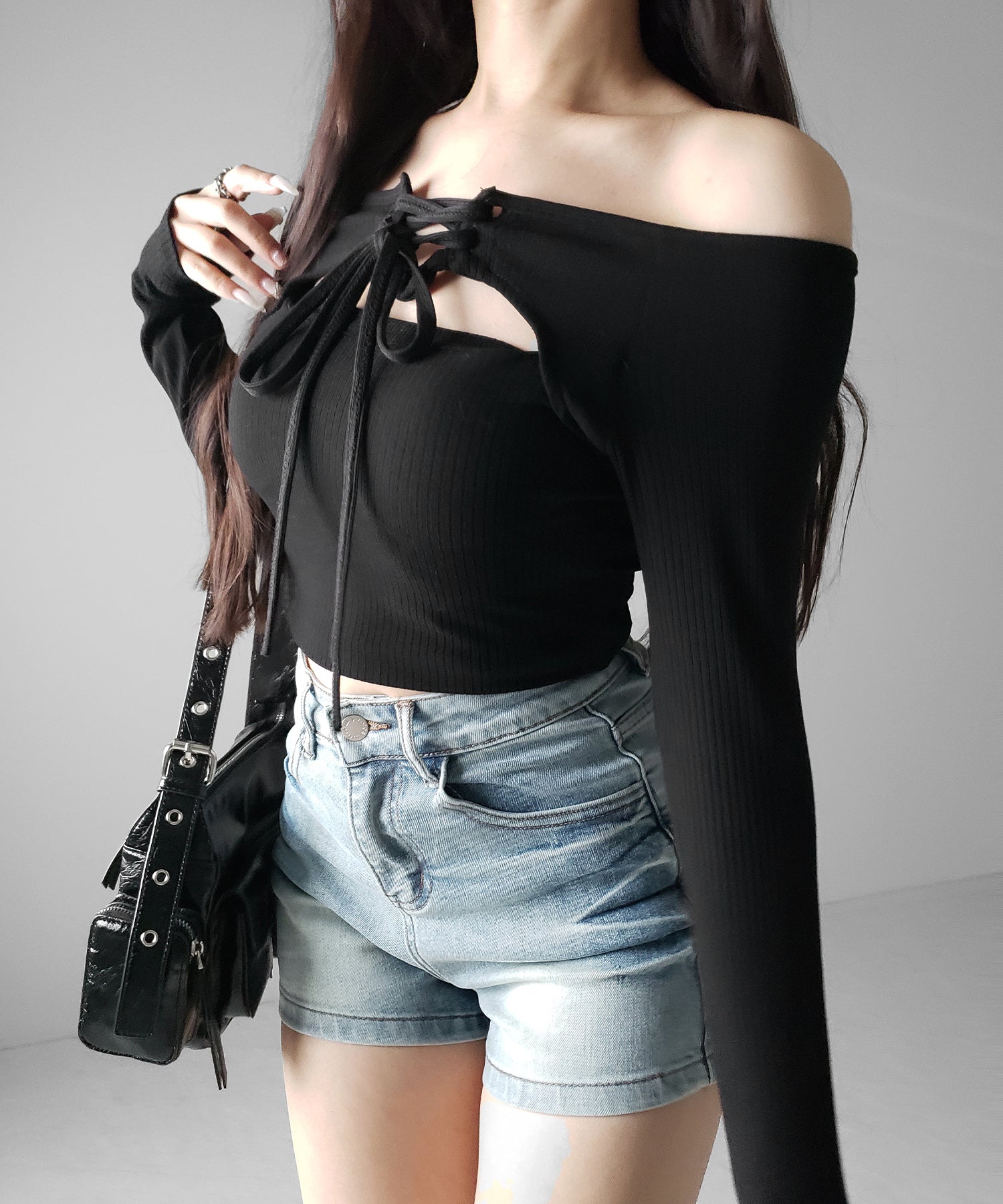 ハイウエストタイトデニムショートパンツ ／ high waist tight short pants