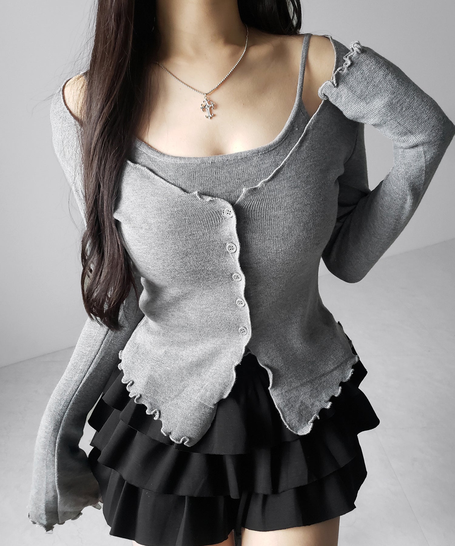 ティアードフリルカットソーミニスカート ／ tiered frill cut and sew