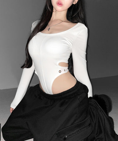 カットアウトアイレット長袖ボディスーツトップス ／ Cutout eyelet long sleeve bodysuit tops