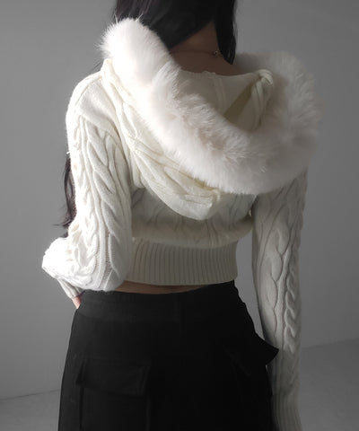 ファーフーディダブルジップショートニットパーカー ／ Fur hooded double zip short knit hoodie