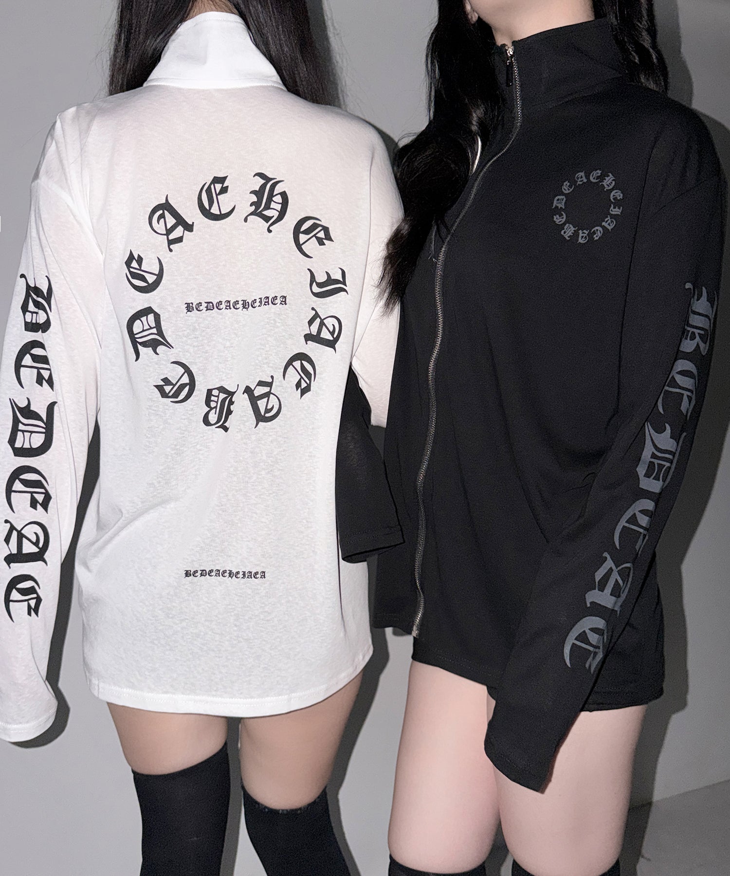 グランジロゴスタンドジップアップオーバーシアートップス ／ grunge logo stand zipup over sheer tops