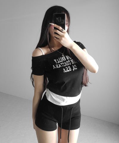 ヴィンテージロゴワンショルレイヤードＴシャツ ／ vintage logo one-shoulder layered T-shirt