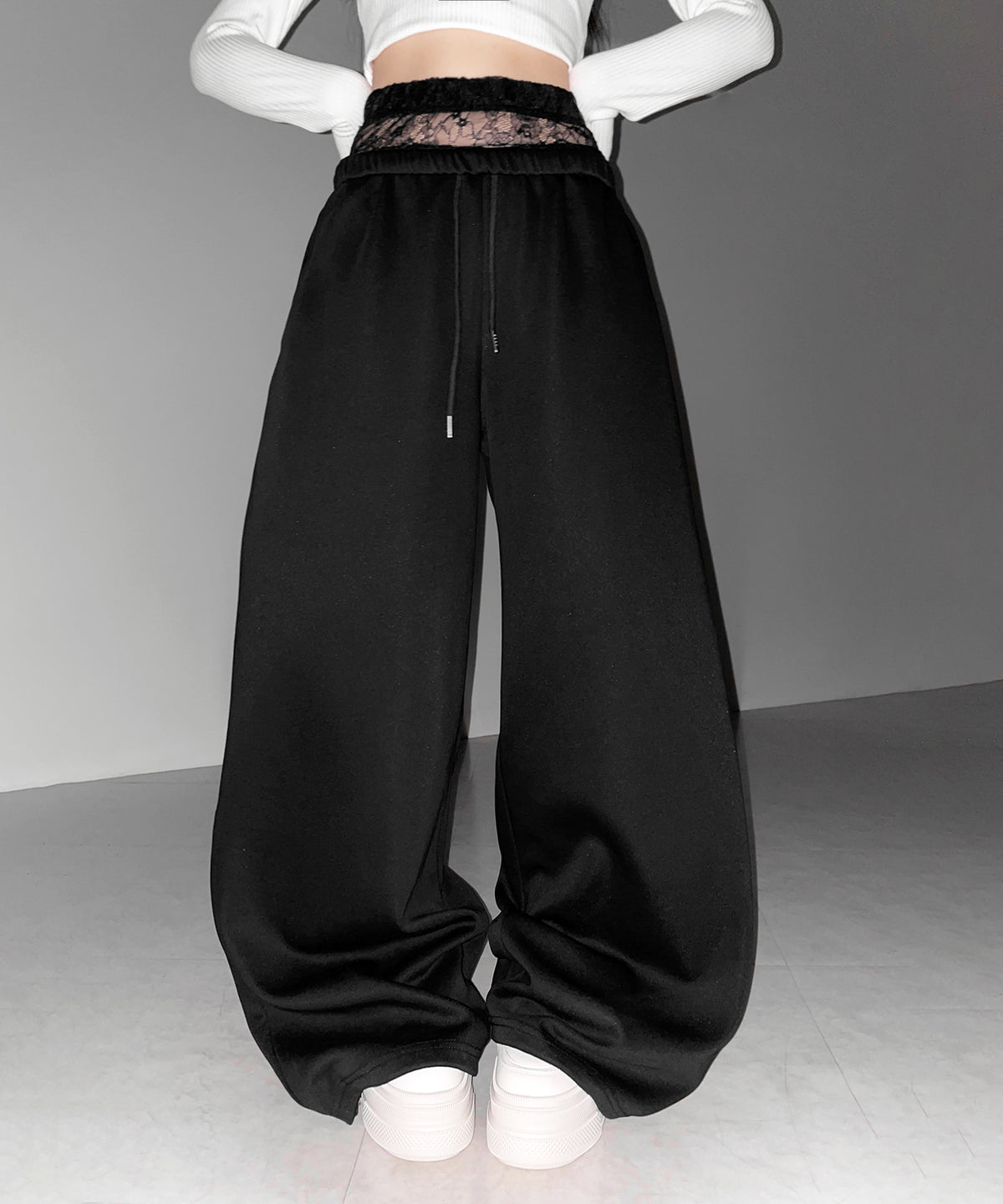 ウエストレースレイヤードスウェットパンツ ／ waist lace layered sweat pants