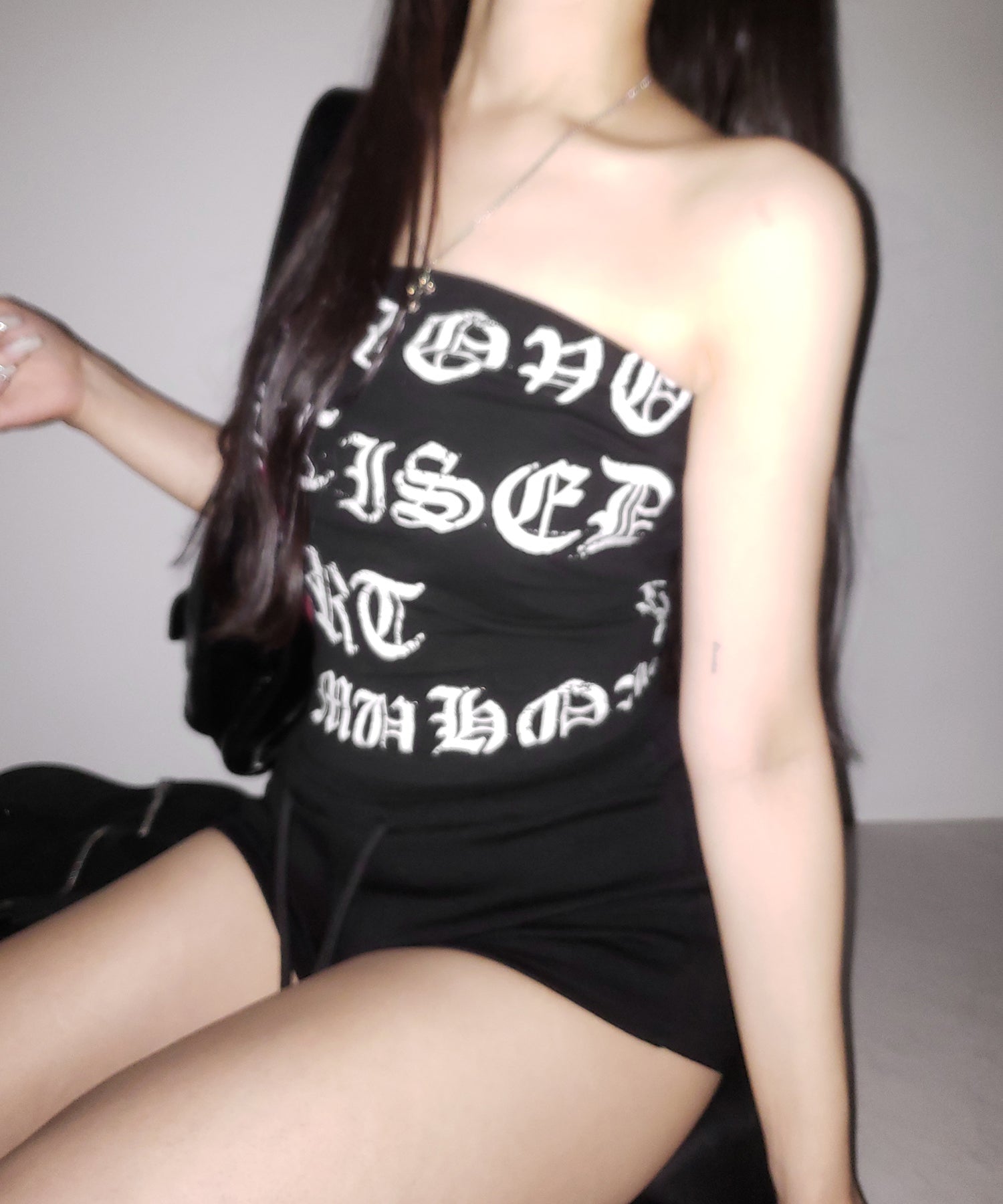 グランジロゴチューブベアトップ ／ grunge logo tube bare top