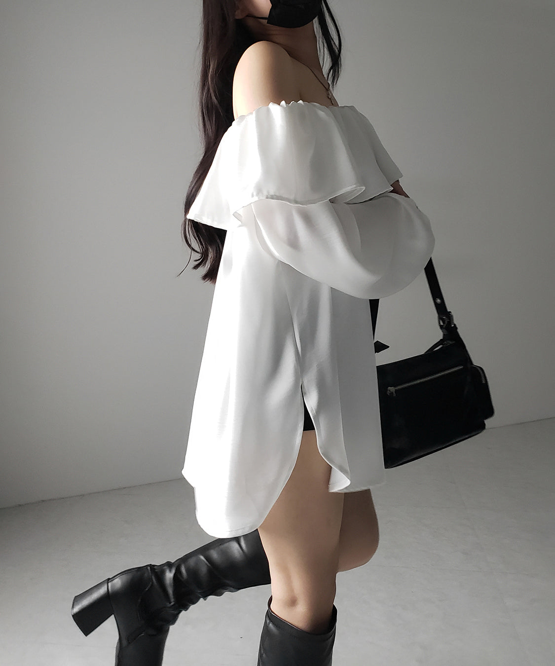 【 ２color 】オフショルダーフリルオーバーミニワンピース ／ off shoulder frill over mini onepiece