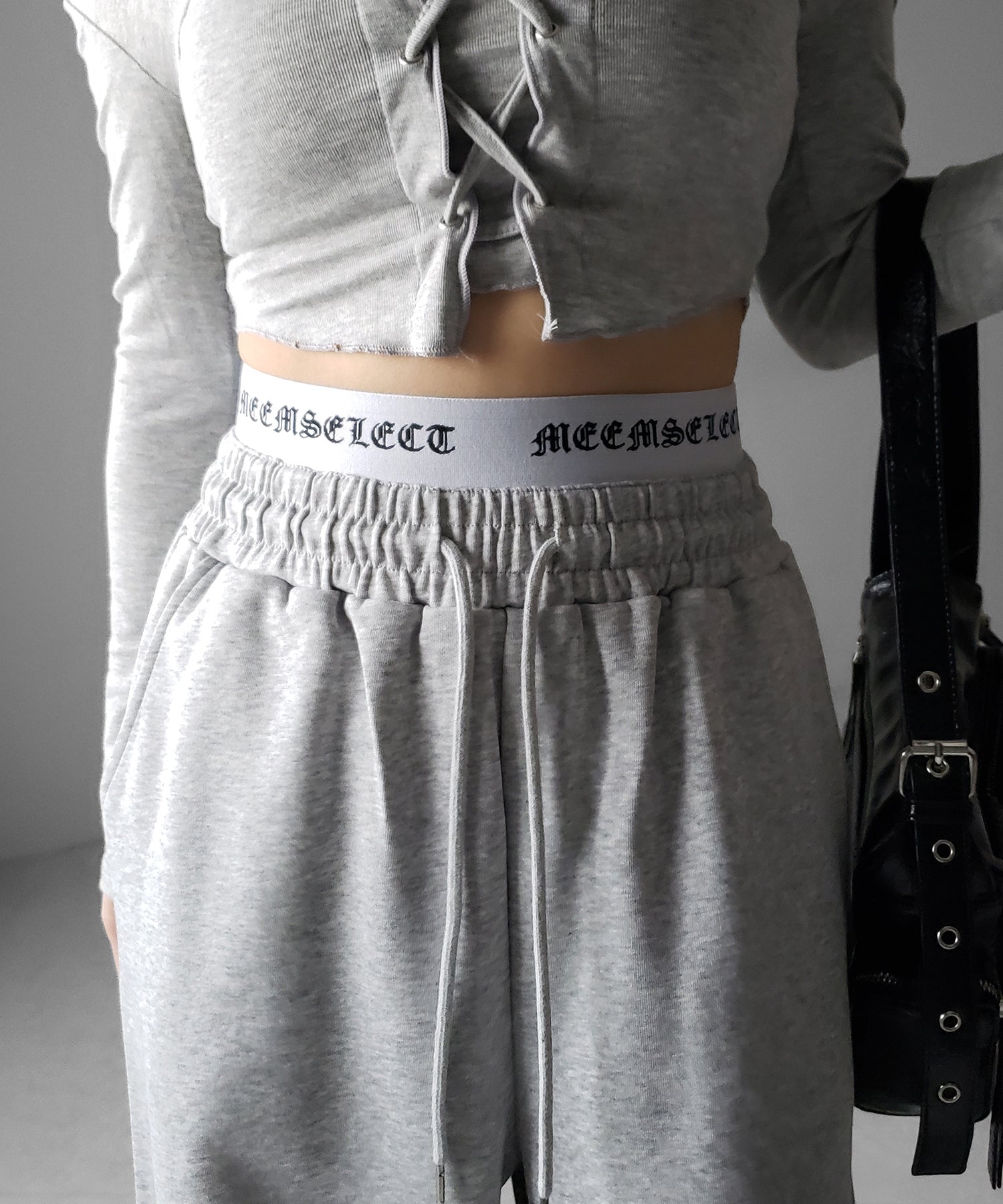 ウエストグランジロゴスウェットワイドパンツ ／ waist grunge logo sweat wide pants