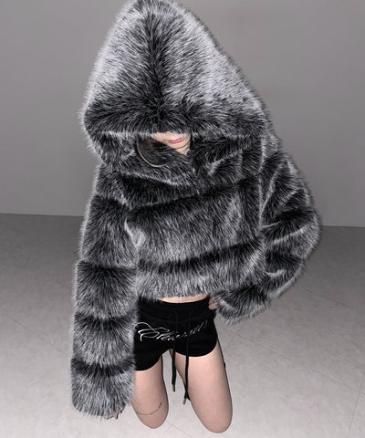 フェイクファーフーディショートコート ／ fake fur hoodie short coat