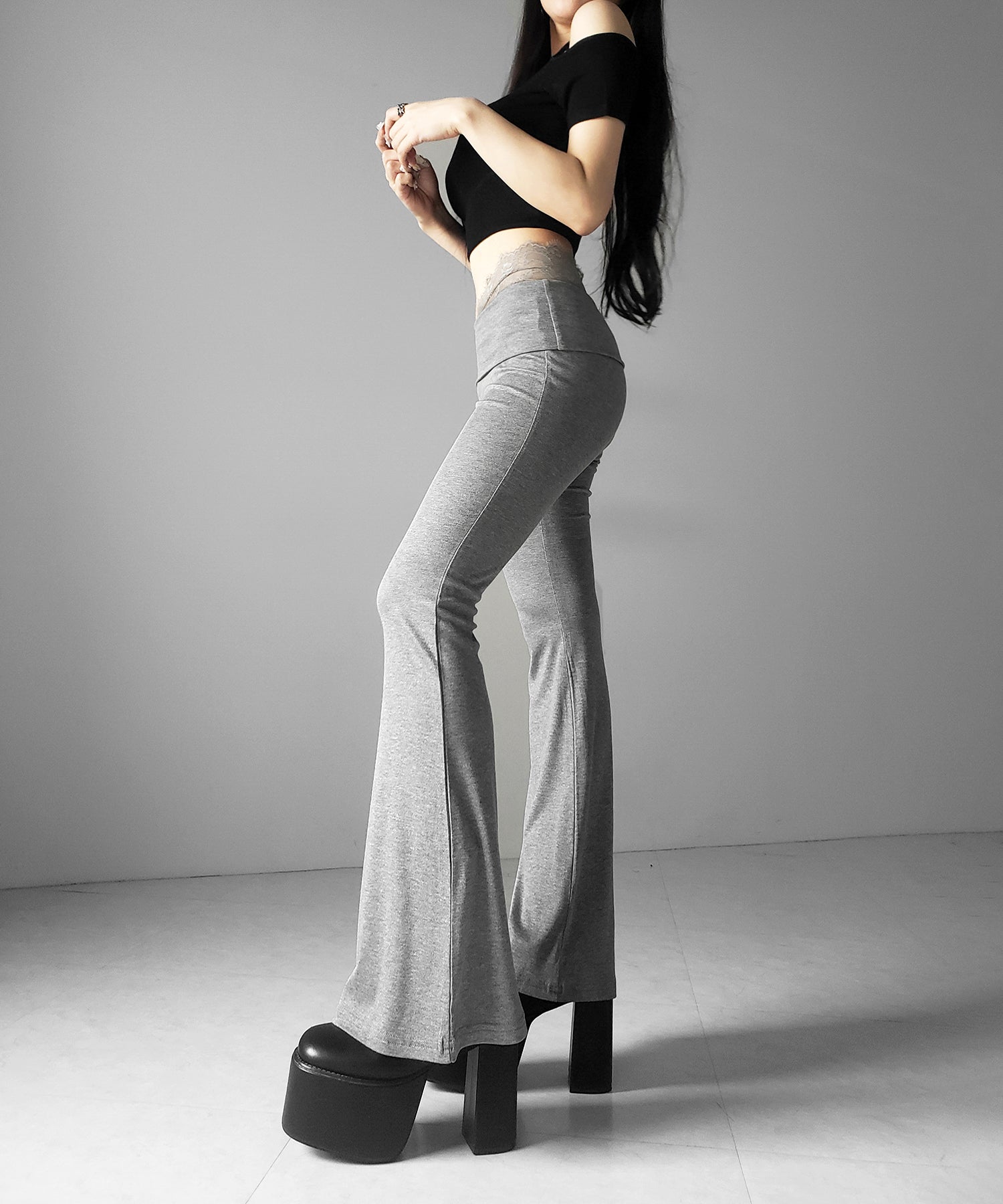 ウエストレーススリムドレープカットソーフレアパンツ ／ waist lace slim drape cutsew flare pants
