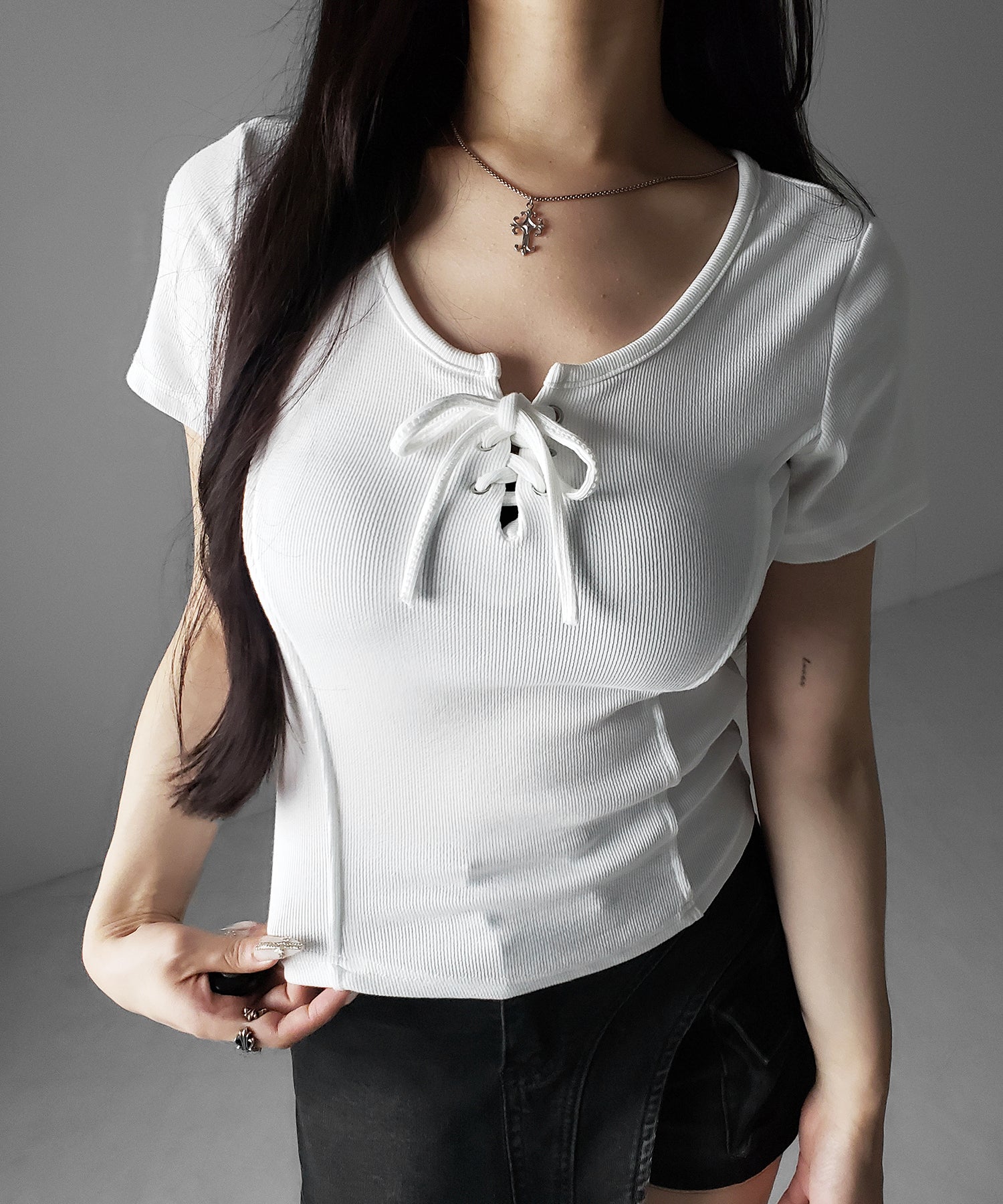 レースアップスリムリブＴシャツ ／ laceup slim lib T-shirts