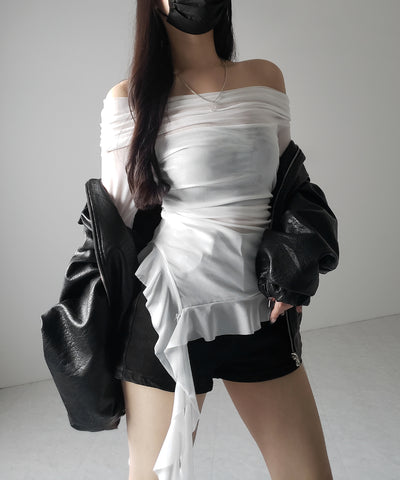 【 ２color 】アシンメトリーフリルオフショルシアートップス ／ asymmetrical frill off-shoulder sheer tops