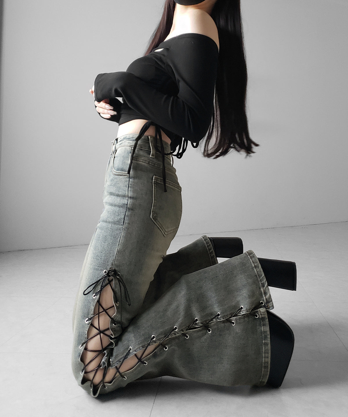 レースアップカットアウトストレッチフレアデニム ／ lace up cutout stretch flare denim