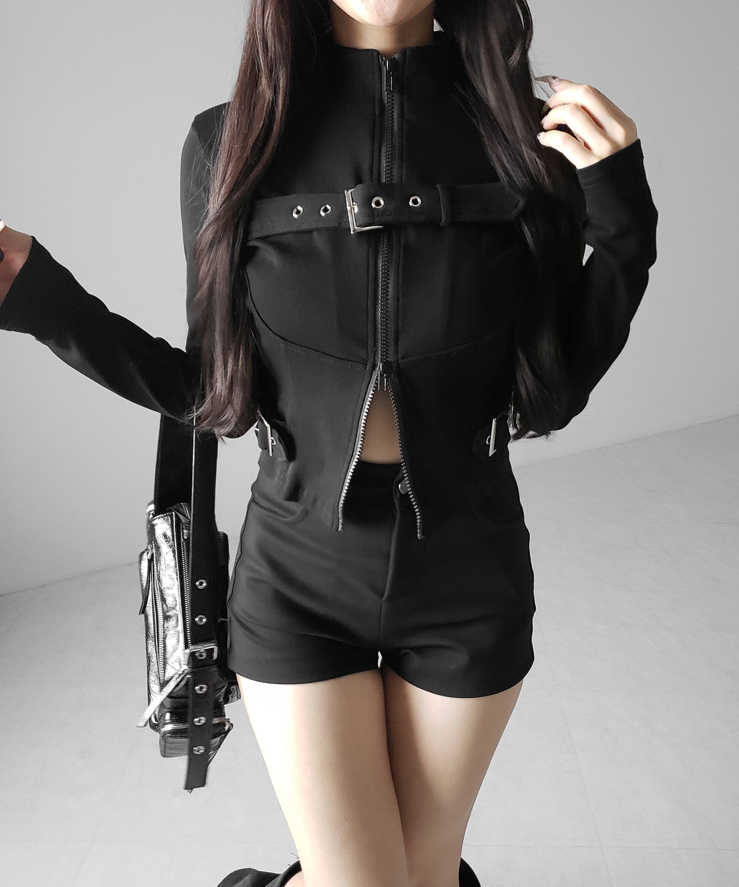 スタンドカラーベルテッドダブルジップスリムトップス ／ stand collar belted double zip slim tops