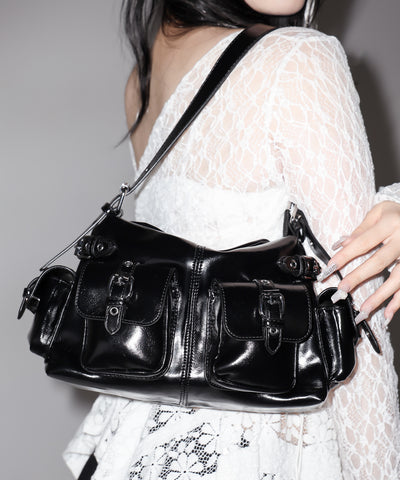 【ショルダーにできる2WAY】4バックルポケットワンハンドルショルダーバッグ／4 buckle pocket one handle shoulder bag