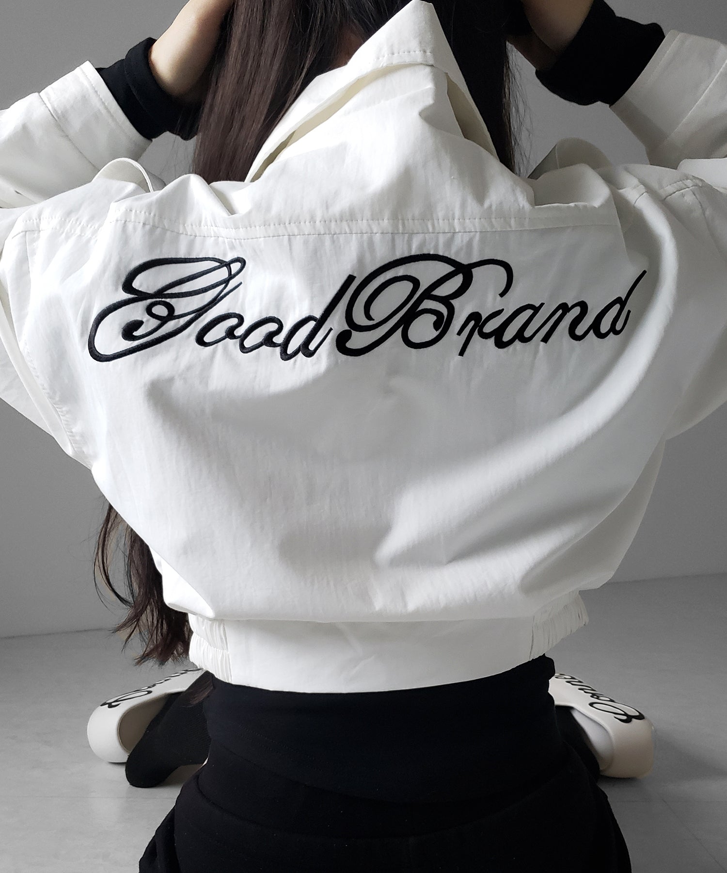 レタリングバックロゴスタンドカラーショートブルゾン ／ lettering back logo stand collar short blouson
