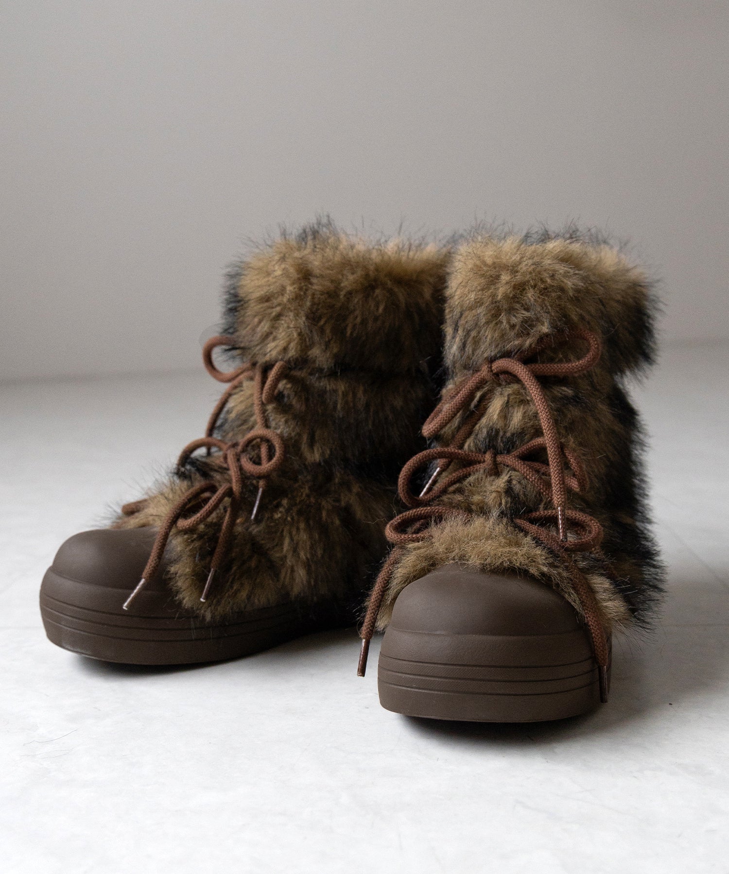 【 ２color 】ボリュームフェイクファーブーツ ／ volume fake fur boots