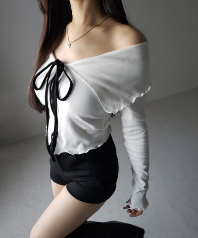 バイカラーリボンオフショルショートトップス ／ bicolor ribbon off shoulder short tops