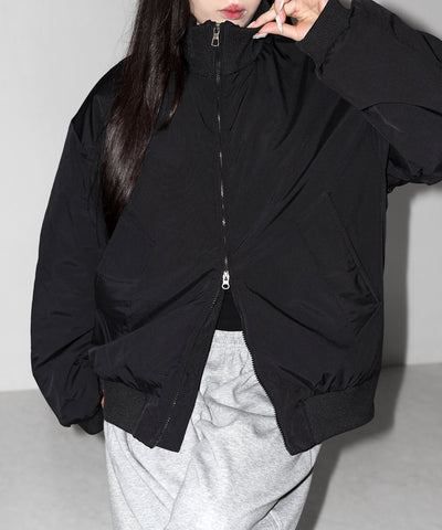 ダブルジップスタンドカラー中綿オーバーブルゾン ／ Double-zip stand-collar padded overblouson