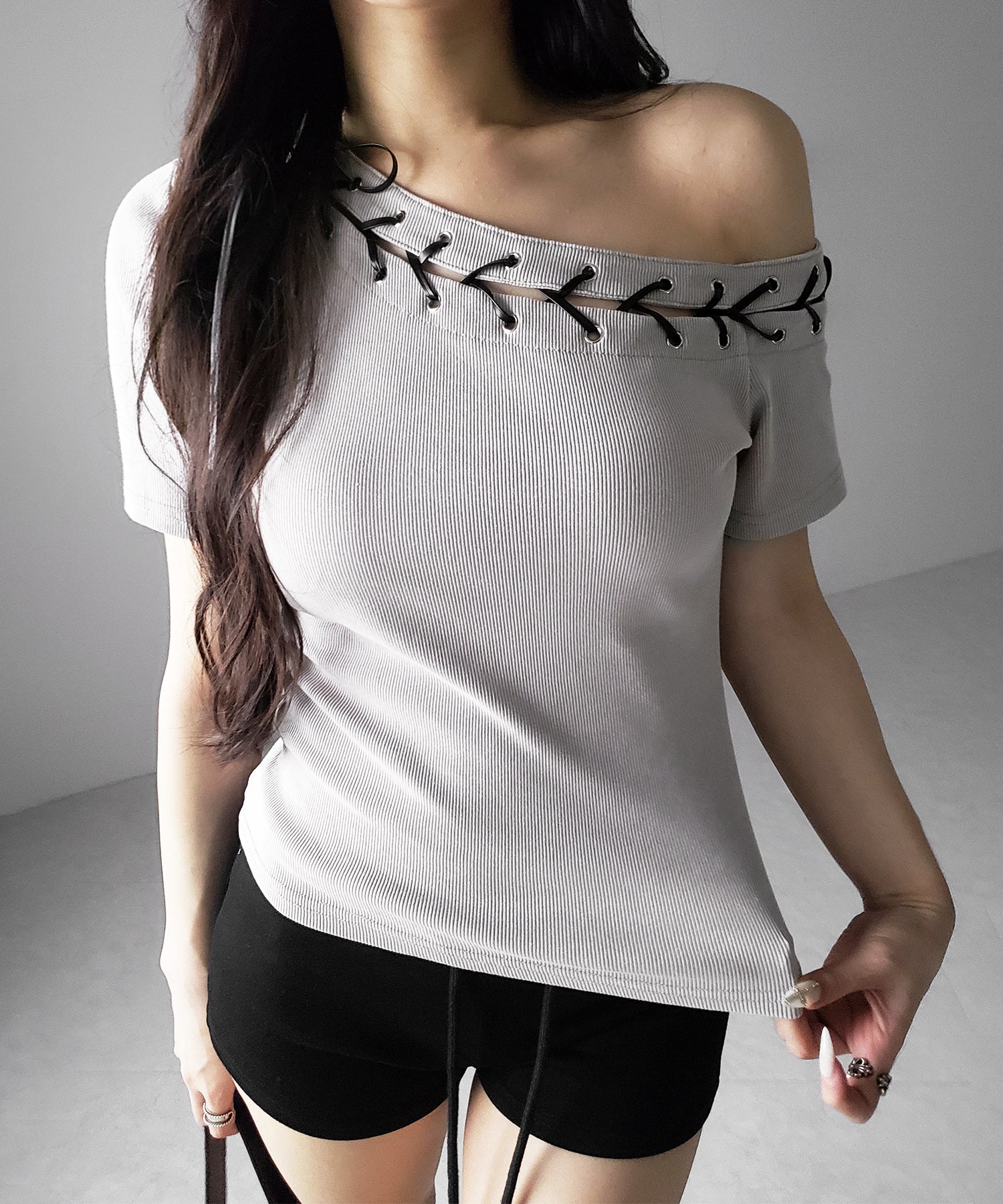 ヴィンテージカットアウトレースアップ半袖ワンショルリブトップス ／ vintage cutout laceup short sleeve one shoulder lib tops